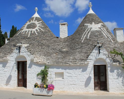 Trulli-huisjes in Puglia stammen uit de 14e eeuw