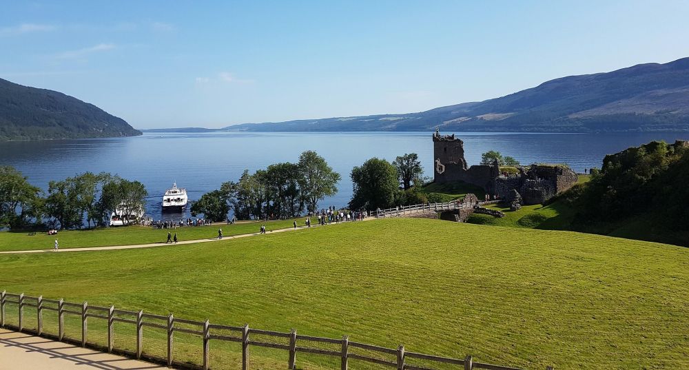 Urquhart Caste met loch Ness 