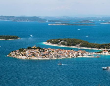 eiland in zee kroatie